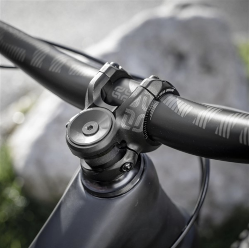 Руль E Thirteen Race Carbon Handlebar 800х35х35mm Black (HA1URA-101) фото в интернет-магазине FrontFlip.Ru