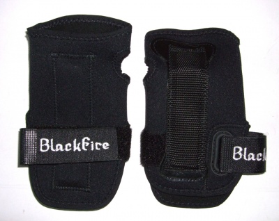 Защита запястья BlackFire фото в интернет-магазине FrontFlip.Ru