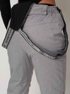 Полукомбинезон брюки горнолыжные женские серого цвета 2221Sr фото в интернет-магазине FrontFlip.Ru