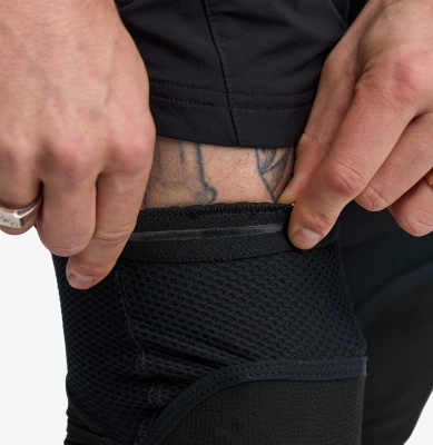 Наколенники Race Face Covert Knee Stealth фото в интернет-магазине FrontFlip.Ru