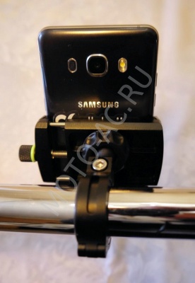 INTERPHONE Алюминиевый универсальный держатель для смартфонов диагональю до 6.2 на трубчатый руль SMMOTOALU фото в интернет-магазине FrontFlip.Ru