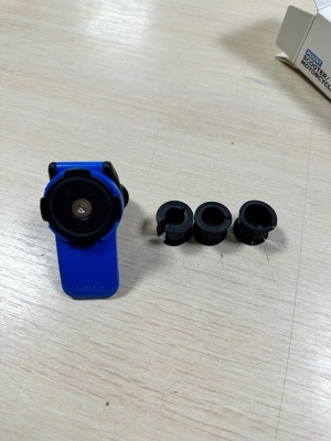 Держатель для телефона на ЗЕРКАЛО Moto Holder синий фото в интернет-магазине FrontFlip.Ru