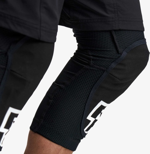 Наколенники Race Face Covert Knee Stealth фото в интернет-магазине FrontFlip.Ru
